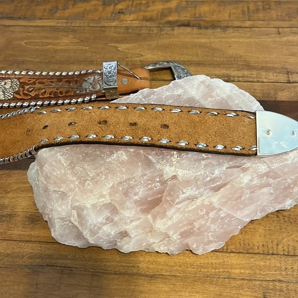 𝅺western belt, see measurements, beautiful tooled acorn design, good condition - Picture 2 of 6